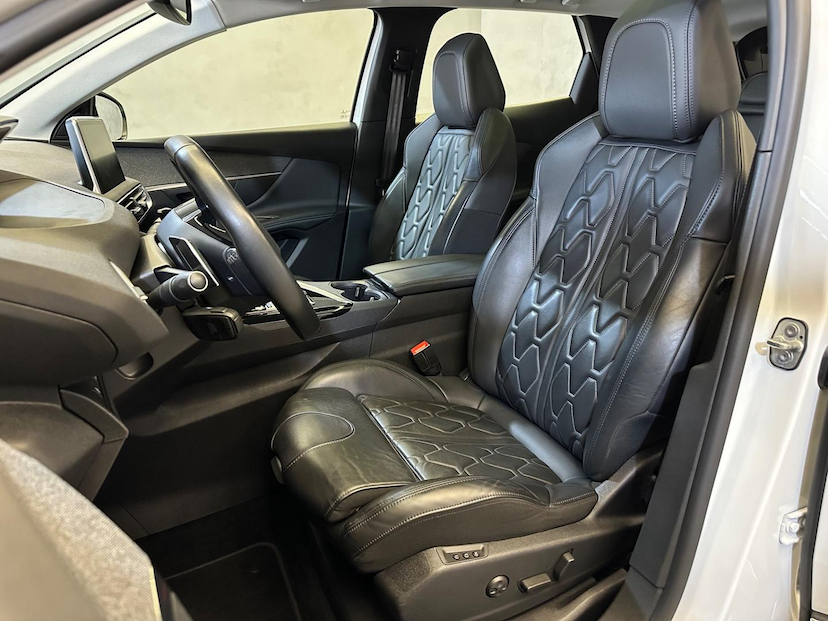 Foto do veículo PEUGEOT 3008  GRIFFE AT 2022 22.200 KM 159.900,00