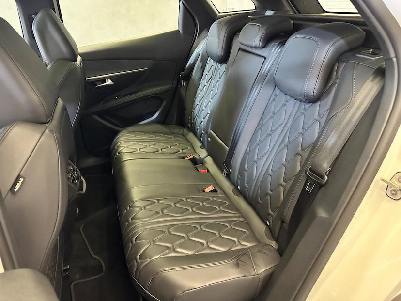 Foto do veículo PEUGEOT 3008  GRIFFE AT 2022 22.200 KM 159.900,00