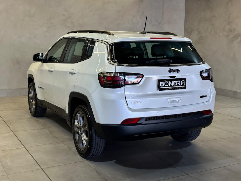 Foto do veículo JEEP COMPASS  LONG TF 2024 14.460 KM 151.900,00