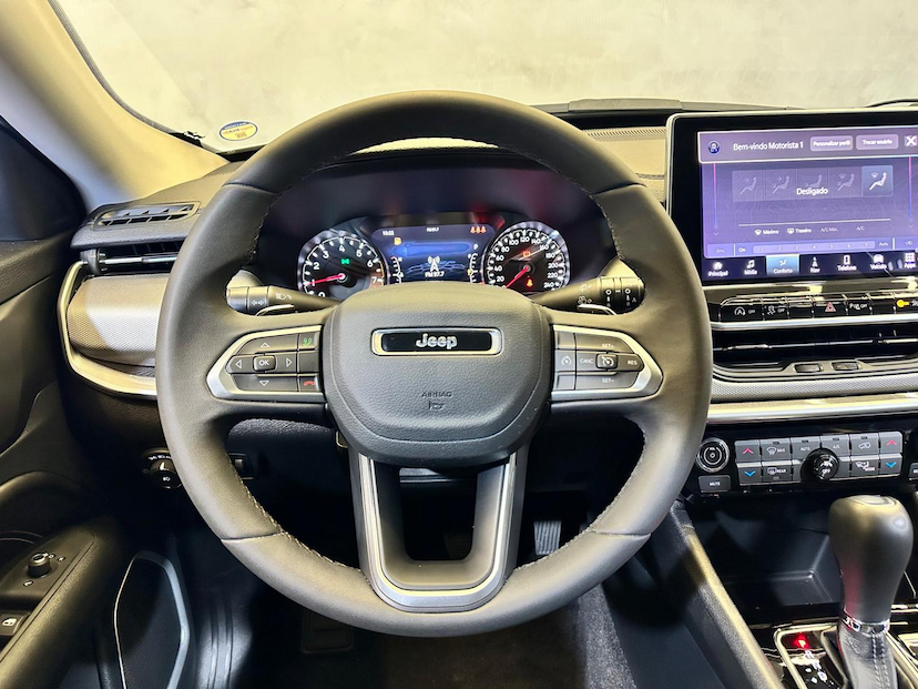 Foto do veículo JEEP COMPASS  LONG TF 2024 14.460 KM 151.900,00
