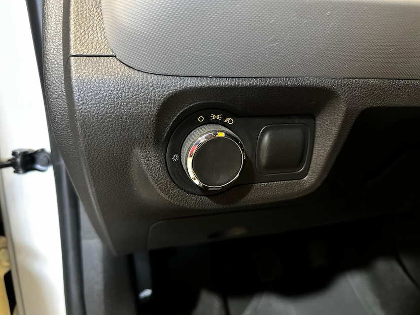 Foto do veículo CHEVROLET ONIX  1.0MT JOYE 2019 78.840 KM 54.900,00