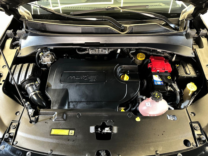 Foto do veículo JEEP COMPASS  LONGITUDE D 2020 54.000 KM 118.900,00