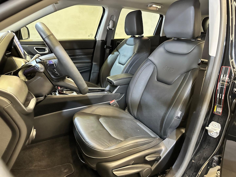 Foto do veículo JEEP COMPASS  LONG. T270 1.3 TB 4X2 FLEX AUT. 2025 9.526 KM 169.900,00