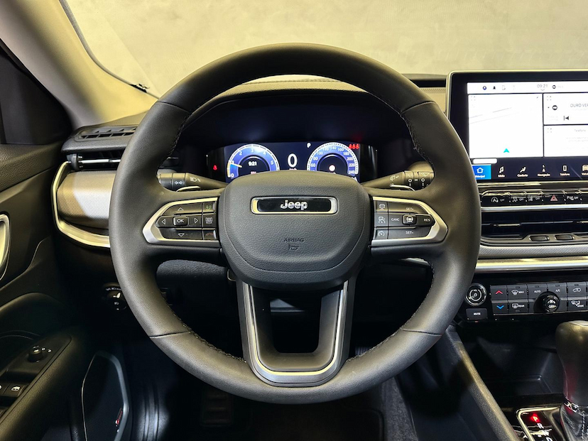 Foto do veículo JEEP COMPASS  LONG. T270 1.3 TB 4X2 FLEX AUT. 2025 9.526 KM 169.900,00