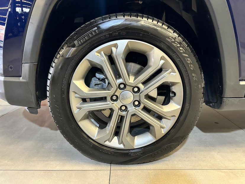 Foto do veículo JEEP COMPASS  LONG. T270 1.3 TB 4X2 FLEX AUT. 2023 44.405 KM 134.900,00