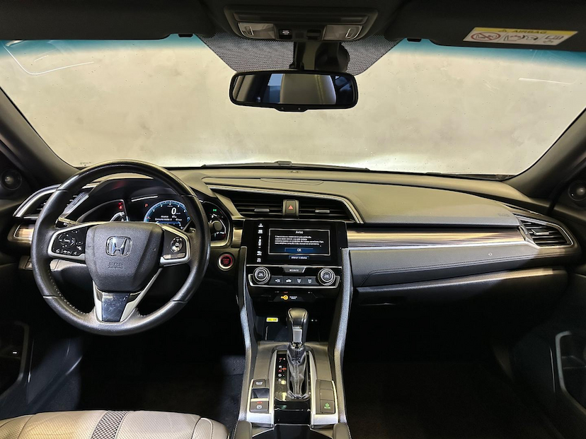 Foto do veículo HONDA CIVIC  TOURING CVT 2020 108.784 KM 142.900,00