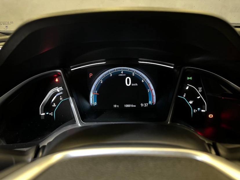 Foto do veículo HONDA CIVIC  TOURING CVT 2020 108.784 KM 142.900,00