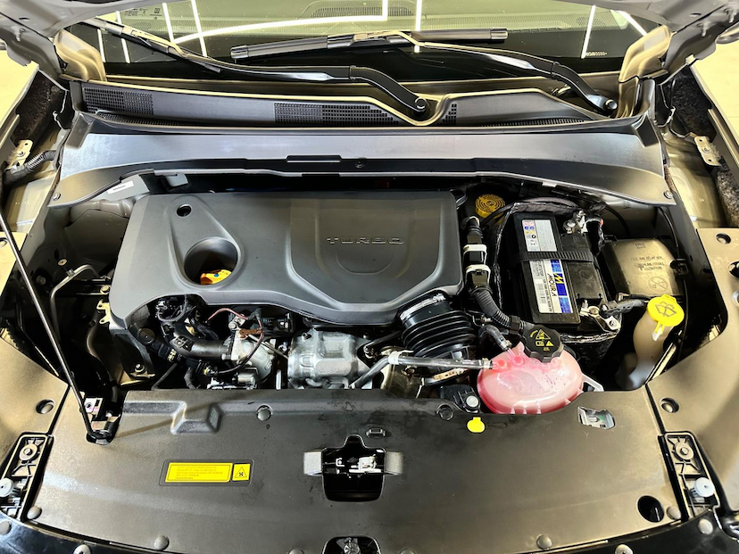 Foto do veículo JEEP COMPASS  LONG. T270 1.3 TB 4X2 FLEX AUT. 2024 18.297 KM 152.900,00