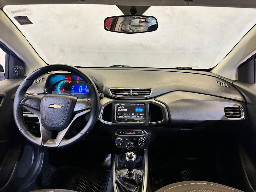 Foto do veículo CHEVROLET ONIX  1.4MT LTZ 2014 140.500 KM 49.900,00