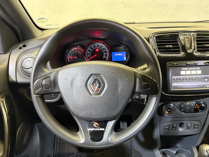 Foto do veículo RENAULT SANDERO  1.6 SL STEPWAY RIP CURL 16V FLEX 4P MANUAL 2017 102.325 KM 52.900,00