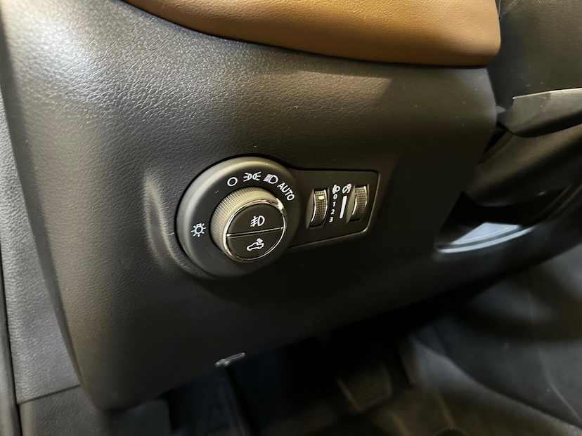 Foto do veículo RAM RAMPAGE  LARAMIE 2.0 GAS 2024 20.238 KM 212.900,00