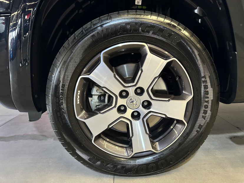 Foto do veículo RAM RAMPAGE  LARAMIE 2.0 GAS 2024 20.238 KM 212.900,00