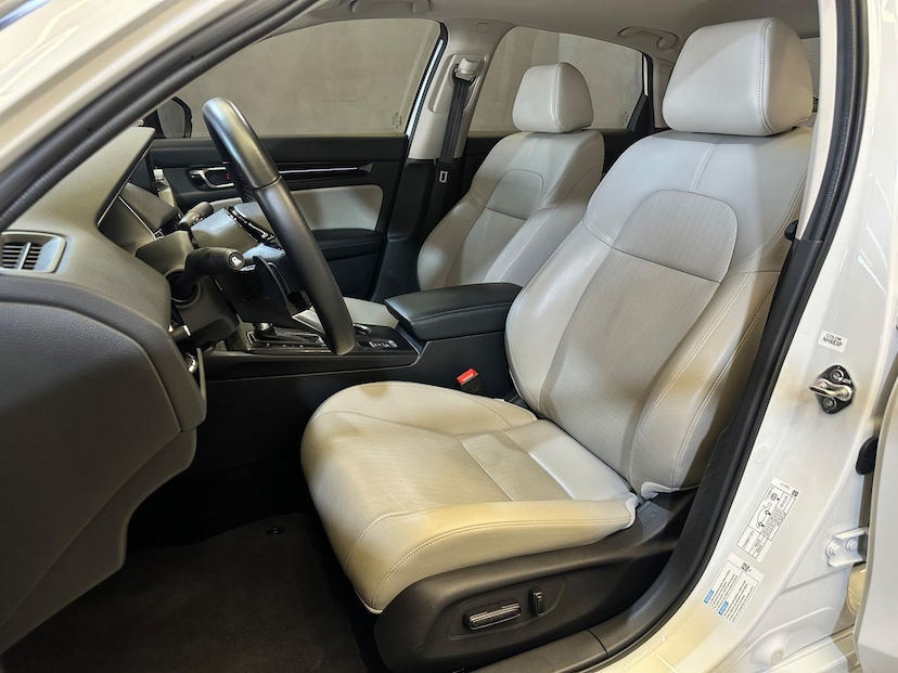 Foto do veículo HONDA CIVIC  SED.TOURING 2.0 16V AUT. (HÍBRIDO) 2024 17.749 KM 219.900,00