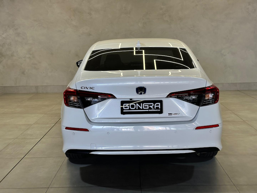 Foto do veículo HONDA CIVIC  SED.TOURING 2.0 16V AUT. (HÍBRIDO) 2024 17.749 KM 219.900,00