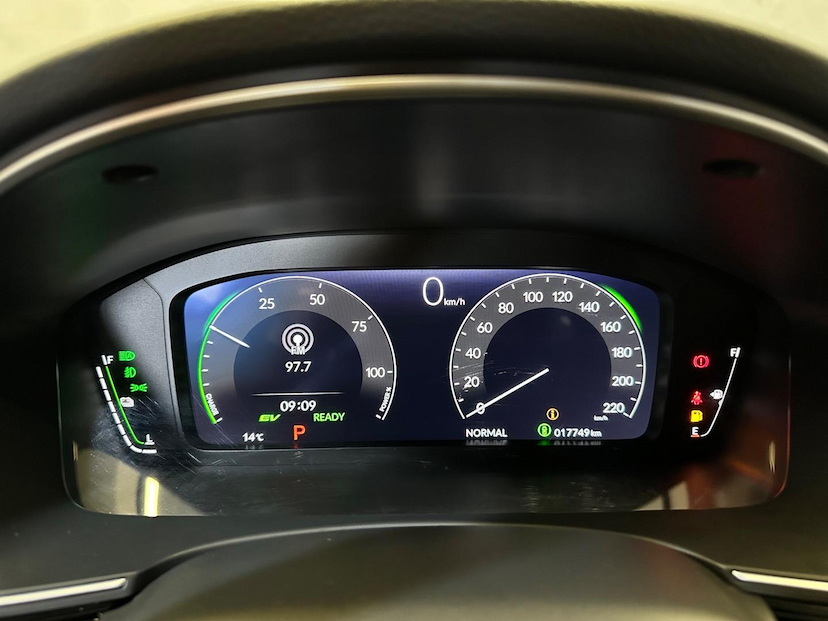Foto do veículo HONDA CIVIC  SED.TOURING 2.0 16V AUT. (HÍBRIDO) 2024 17.749 KM 219.900,00