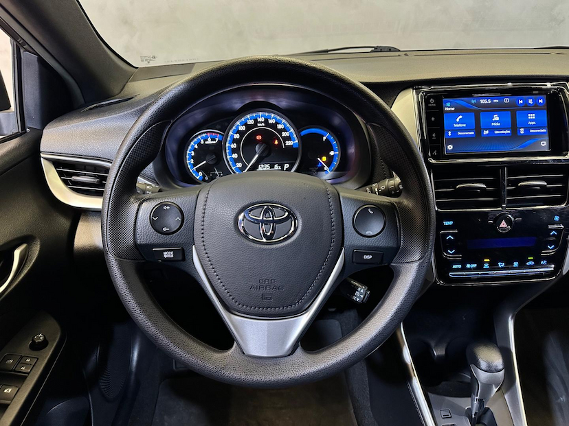 Foto do veículo TOYOTA YARIS  HATCH XL PLUS 1.5 2022 67.892 KM 86.900,00