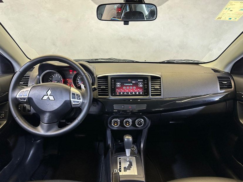Foto do veículo MITSUBISHI LANCER  2.0 CVT 2019 40.342 KM 78.900,00