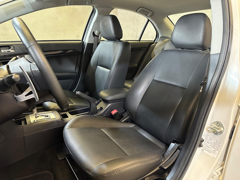 Foto do veículo MITSUBISHI LANCER  2.0 CVT 2019 40.342 KM 78.900,00