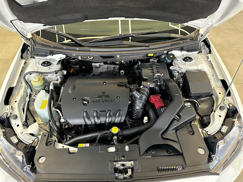 Foto do veículo MITSUBISHI LANCER  2.0 CVT 2019 40.342 KM 78.900,00
