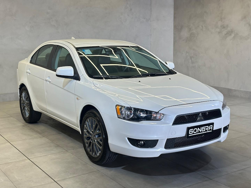 Foto do veículo MITSUBISHI LANCER  2.0 CVT 2019 40.342 KM 78.900,00