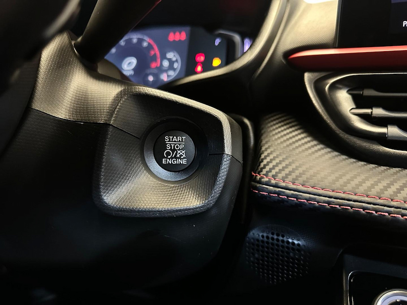 Foto do veículo FIAT PULSE  ABARTH 270 2024 8.980 KM 129.900,00