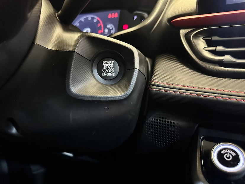 Foto do veículo FIAT PULSE  ABARTH 270 2024 11.273 KM 128.900,00