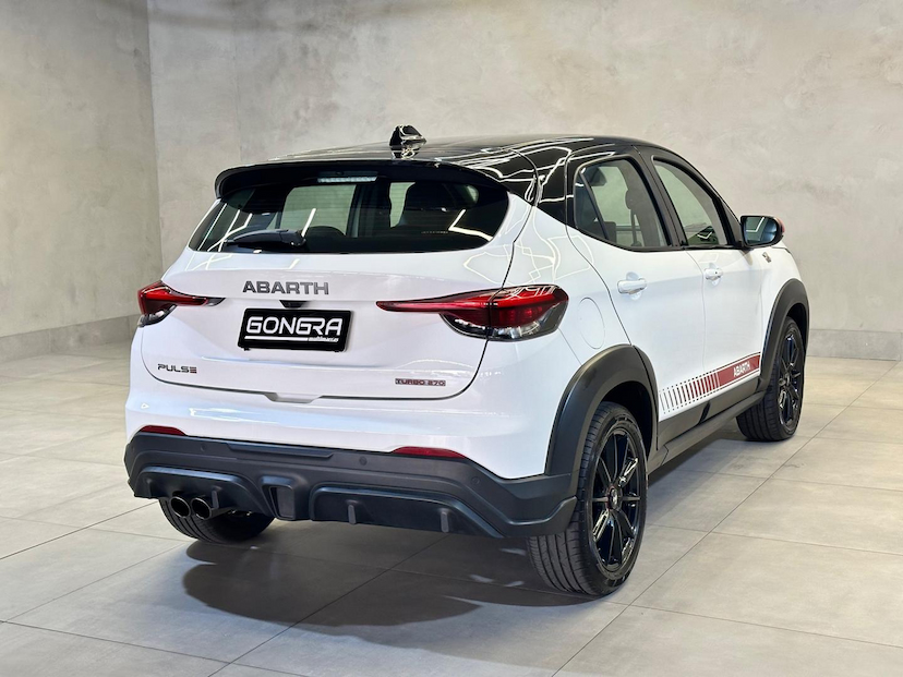 Foto do veículo FIAT PULSE  ABARTH 270 2024 11.273 KM 128.900,00