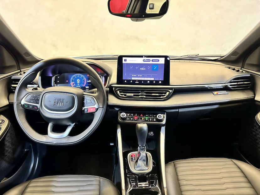 Foto do veículo FIAT FASTBACK  TURBO 270 2024 1.212 KM 132.900,00