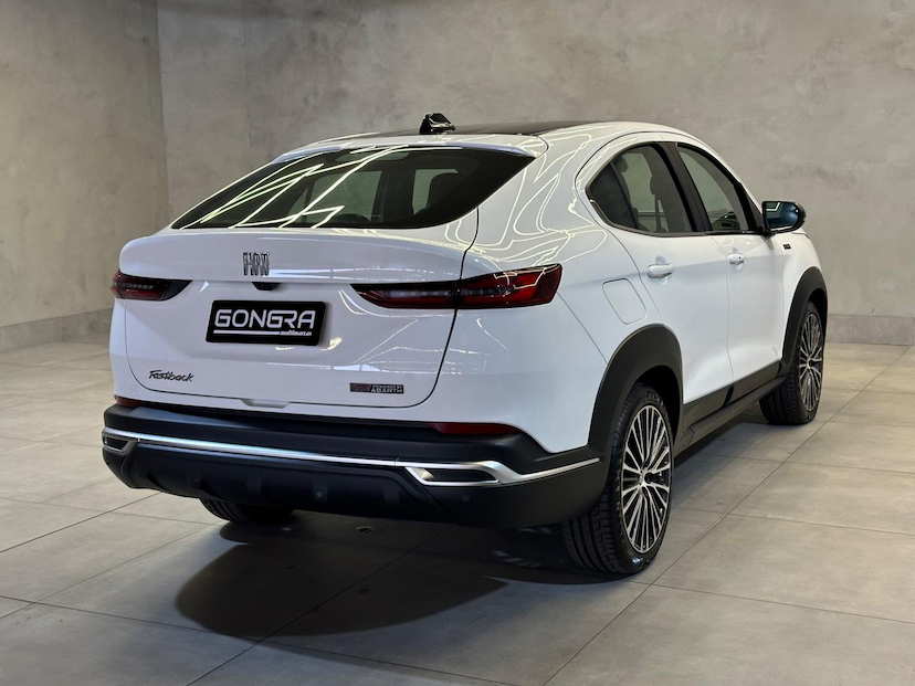Foto do veículo FIAT FASTBACK  TURBO 270 2024 1.212 KM 132.900,00