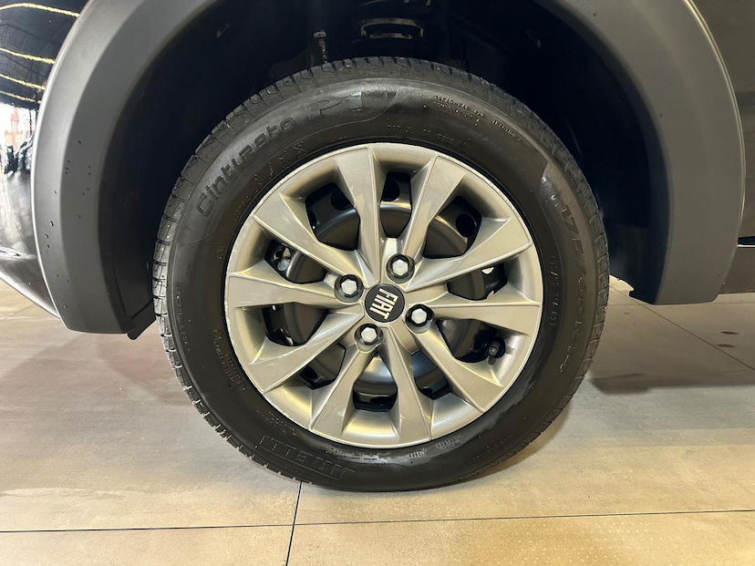 Foto do veículo FIAT MOBI  TREKKING 1.0MT 2025 3.396 KM 69.900,00