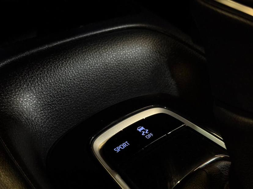 Foto do veículo TOYOTA COROLLA  XEI 20 2020 46.000 KM 122.900,00