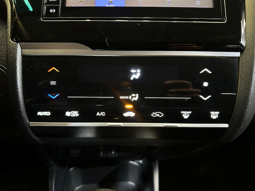 Foto do veículo HONDA FIT  EXL FLEX 2018 65.760 KM 84.900,00