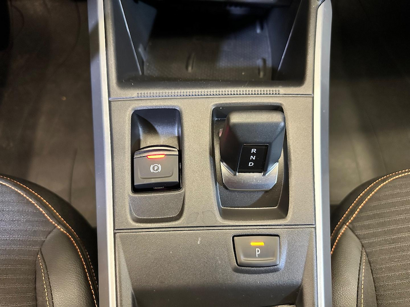 Foto do veículo RENAULT KARDIAN  PREM AT 2025 6.300 KM 109.900,00