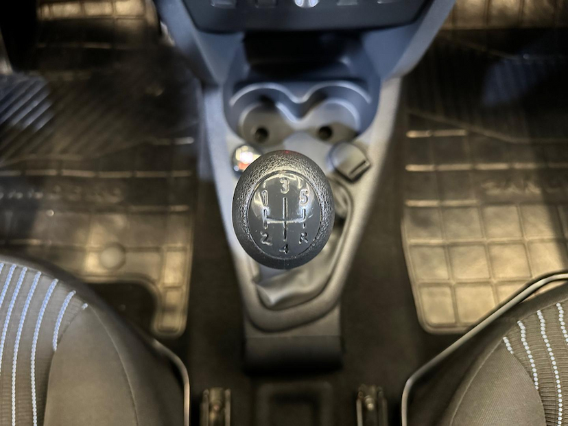 Foto do veículo RENAULT SANDERO  AUTHENTIC 1.0 12V 2018 105.443 KM 42.900,00