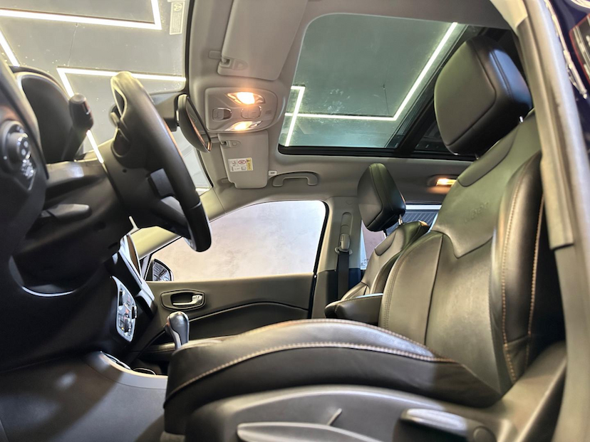 Foto do veículo JEEP COMPASS  LONGITUDE F 2020 44.887 KM 106.900,00