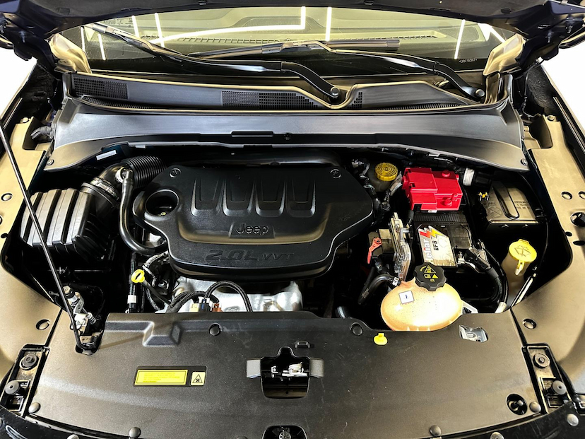 Foto do veículo JEEP COMPASS  LONGITUDE F 2020 44.887 KM 106.900,00