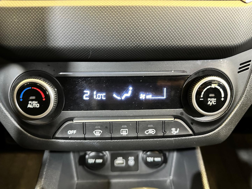 Foto do veículo HYUNDAI CRETA  1.6AT SMART PLUS 2021 53.941 KM 96.900,00