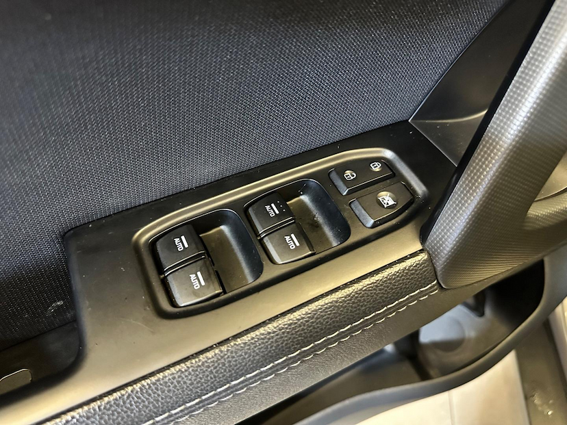 Foto do veículo HYUNDAI CRETA  1.6AT SMART PLUS 2021 53.941 KM 96.900,00