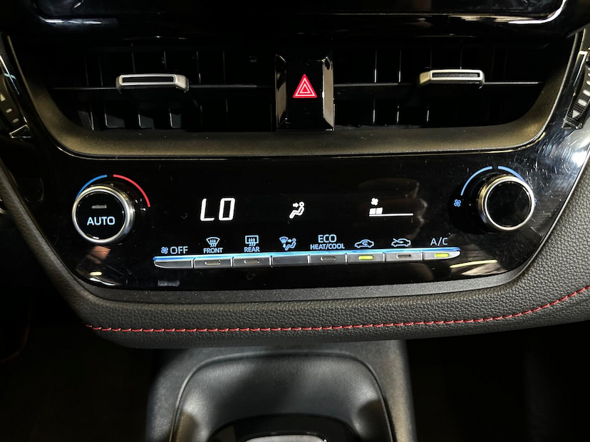 Foto do veículo TOYOTA COROLLA  GRS 2022 32.236 KM 136.900,00