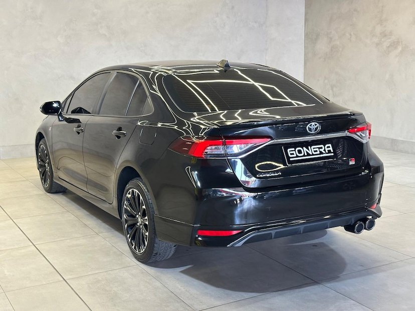 Foto do veículo TOYOTA COROLLA  GRS 2022 32.236 KM 136.900,00