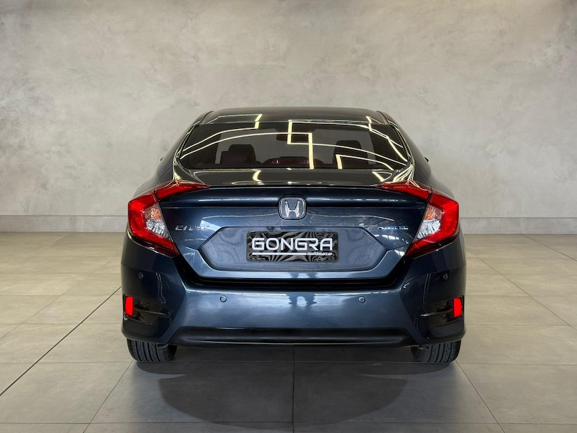 Foto do veículo HONDA CIVIC  TOURING CVT 2019 67.061 KM 138.900,00