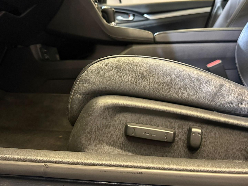 Foto do veículo HONDA CIVIC  TOURING CVT 2019 67.061 KM 138.900,00