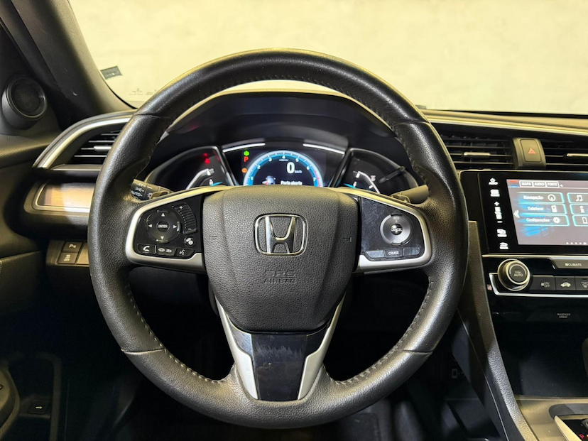 Foto do veículo HONDA CIVIC  TOURING CVT 2019 67.061 KM 138.900,00