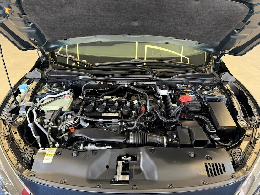 Foto do veículo HONDA CIVIC  TOURING CVT 2019 67.061 KM 138.900,00