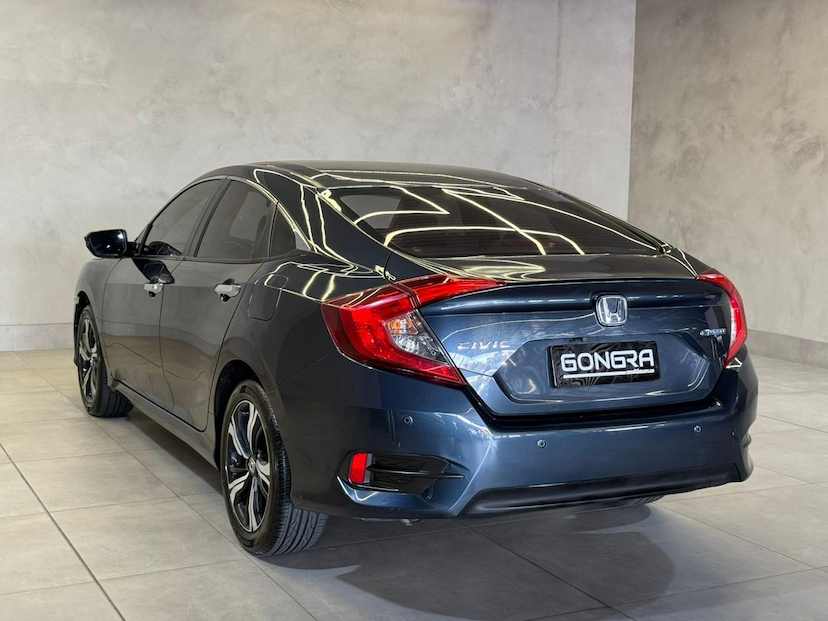 Foto do veículo HONDA CIVIC  TOURING CVT 2019 67.061 KM 138.900,00