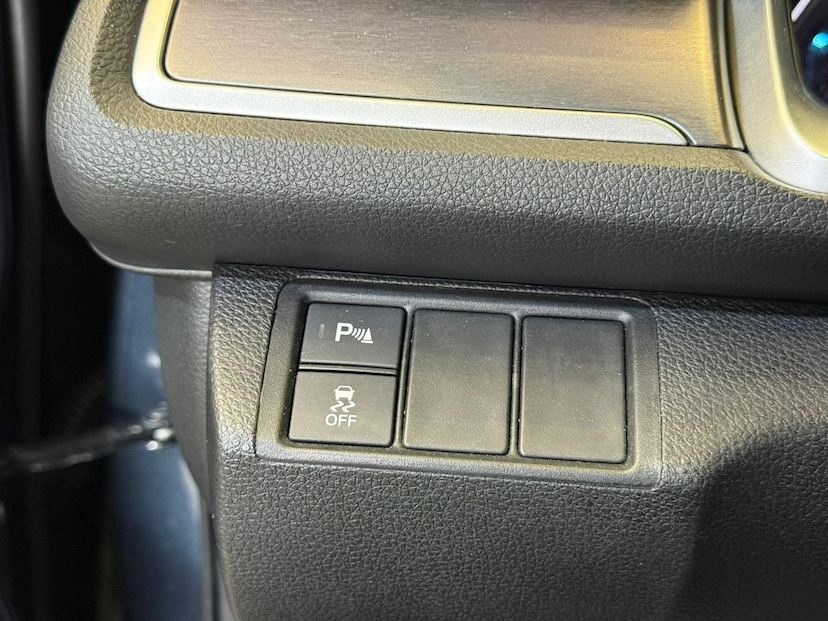 Foto do veículo HONDA CIVIC  TOURING CVT 2019 67.061 KM 138.900,00