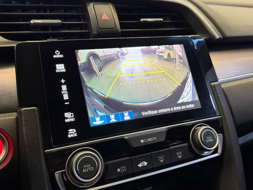 Foto do veículo HONDA CIVIC  TOURING CVT 2019 67.061 KM 138.900,00