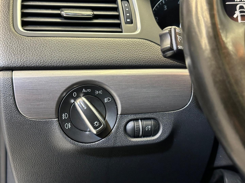 Foto do veículo VOLKSWAGEN JETTA  2.0T 2014 101.865 KM 81.900,00