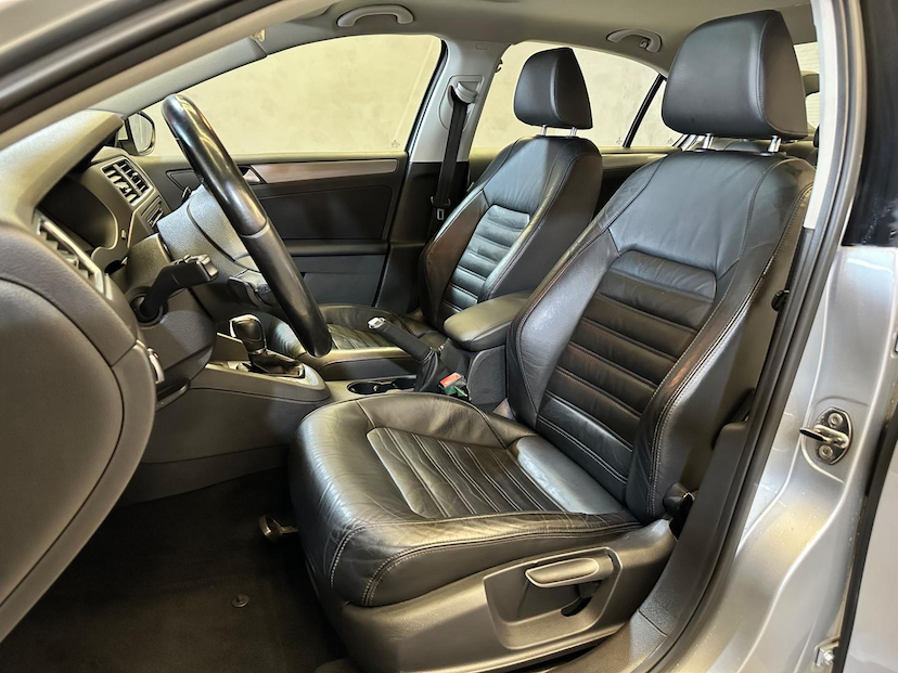 Foto do veículo VOLKSWAGEN JETTA  2.0T 2014 101.865 KM 81.900,00