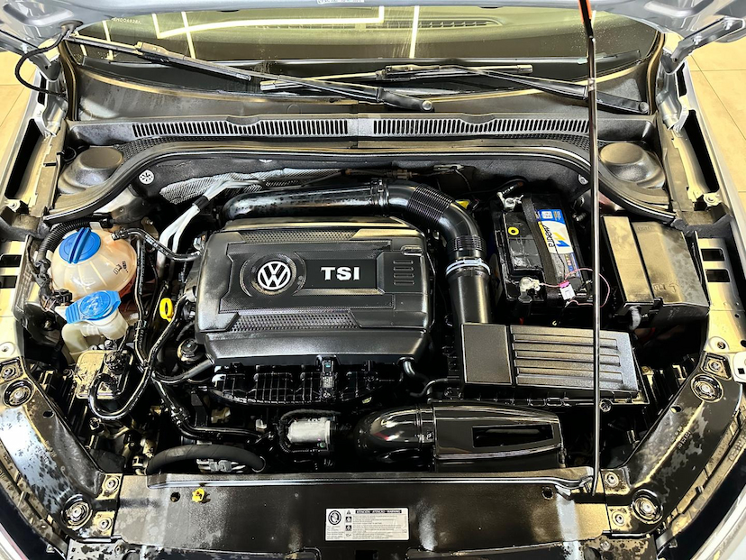 Foto do veículo VOLKSWAGEN JETTA  2.0T 2014 101.865 KM 81.900,00